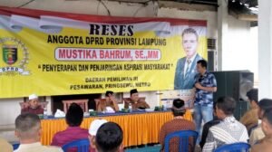 Warga Keluhkan Air Bersih dan Banjir Kepada Mustika Bahrum